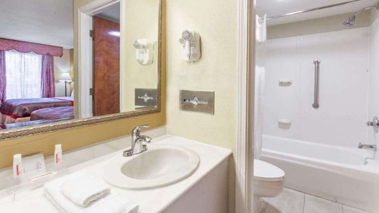 Ramada by Wyndham Lebanon