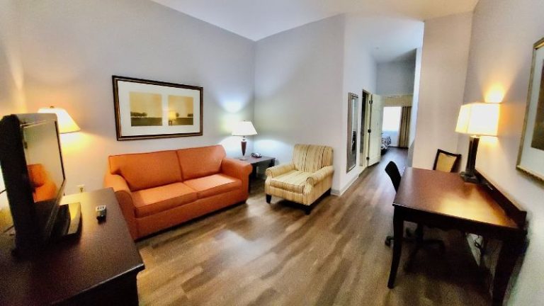 Red Roof Inn & Suites Midland