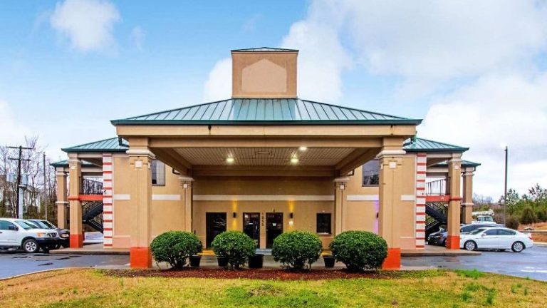 Quality Inn and Suites Dickson