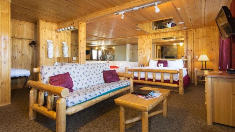 Secrets Inn
