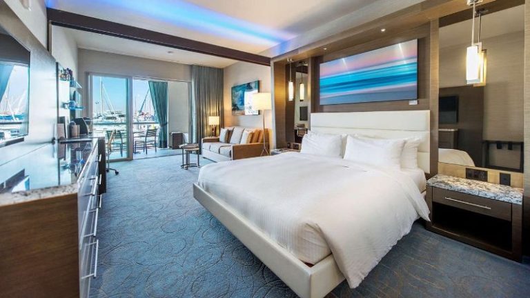 Shade Hotel