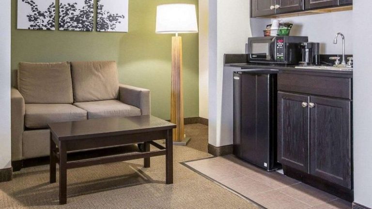 Sleep Inn & Suites Queensbury – Lake George