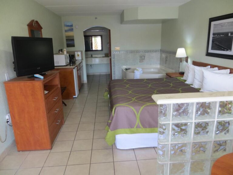 Super 8 By Wyndham South Padre Island