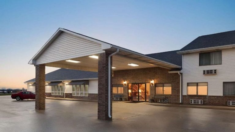 Super 8 by Wyndham Bethany MO