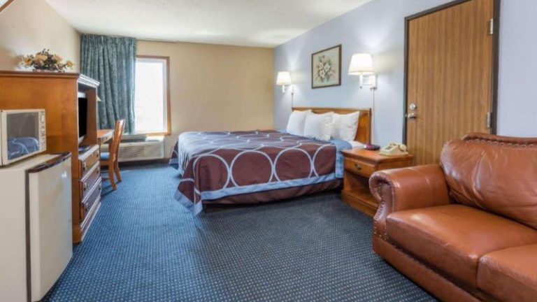 Super 8 by Wyndham O’Fallon MO/St. Louis Area, Missouri