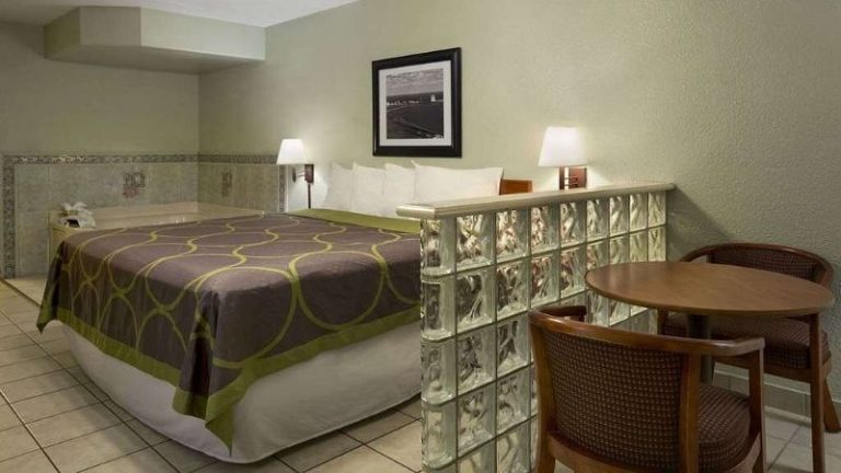 Super 8 By Wyndham South Padre Island