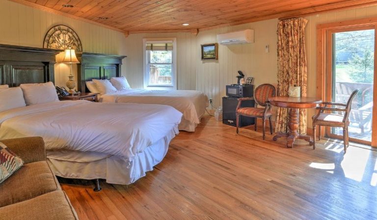 The Village Inns of Blowing Rock: Village Inn