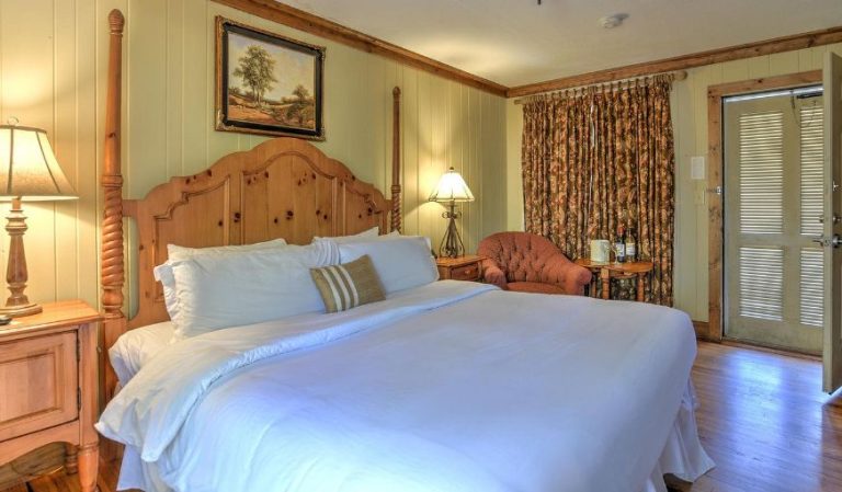 The Village Inns of Blowing Rock: Village Inn