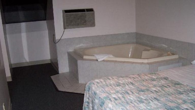 Traverse Bay Inn