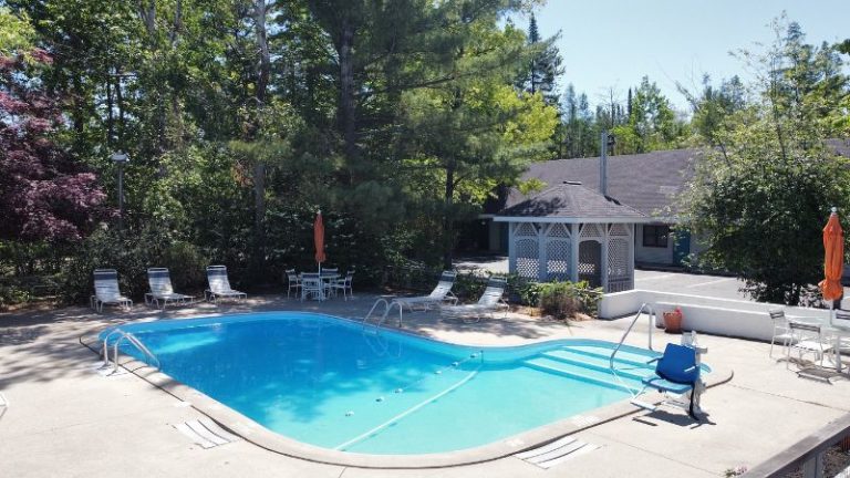 Traverse Bay Inn