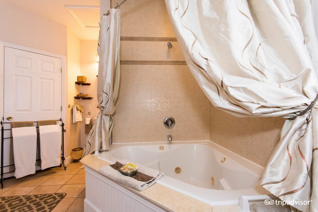 Victorian House Bed & Breakfast