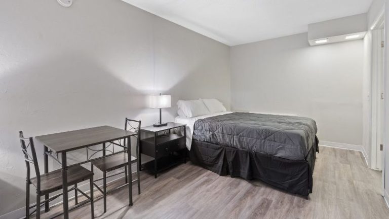 Willow Inn Suites