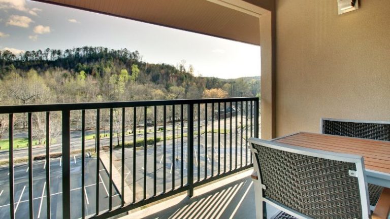 Holiday Inn Express & Suites Helen