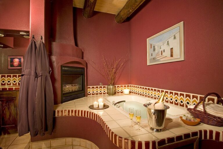 Adobe and Pines Inn B&B