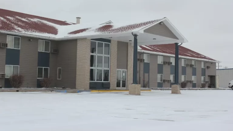 Alliance Hotel & Suites