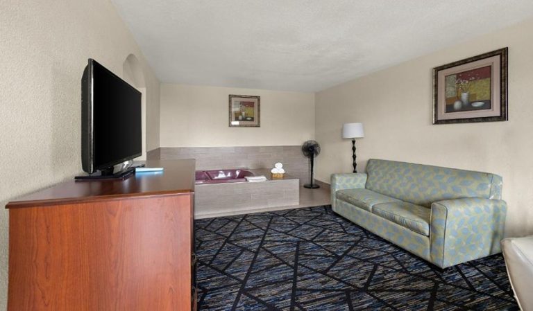 Americas Best Value Inn-Celina