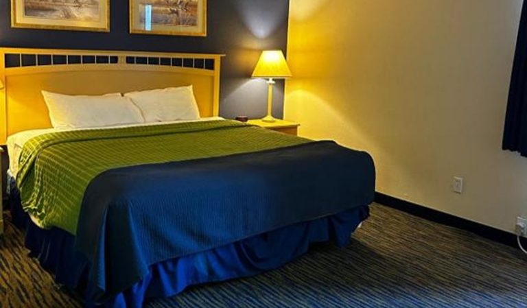 Ameristay Inn & Suites