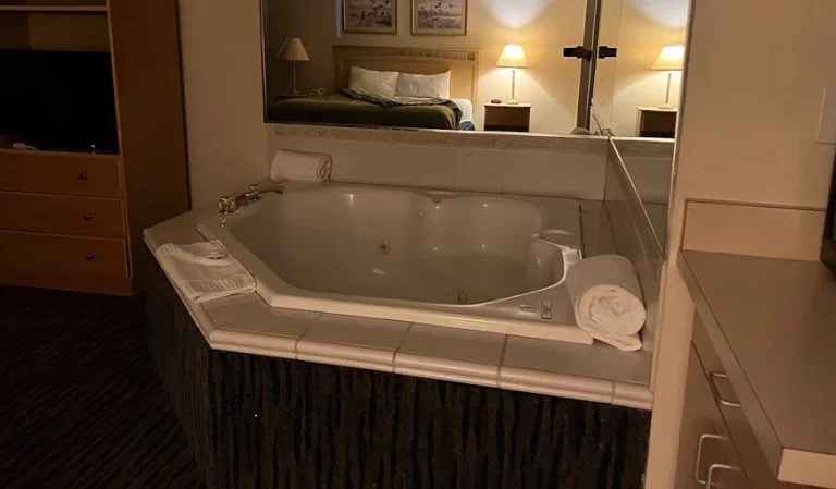 Ameristay Inn & Suites