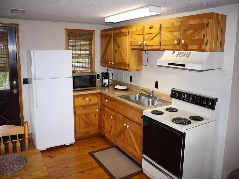 Arkansas White River Cabins, cabin with a private hot tub, photo 5