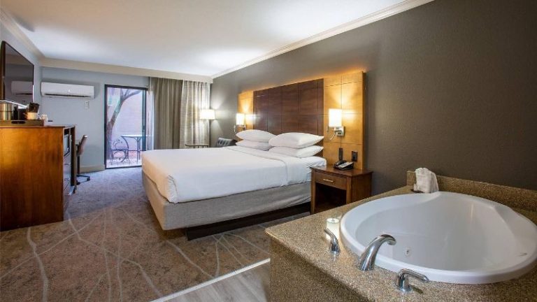 Arroyo Pinion Hotel, Ascend Hotel Collection