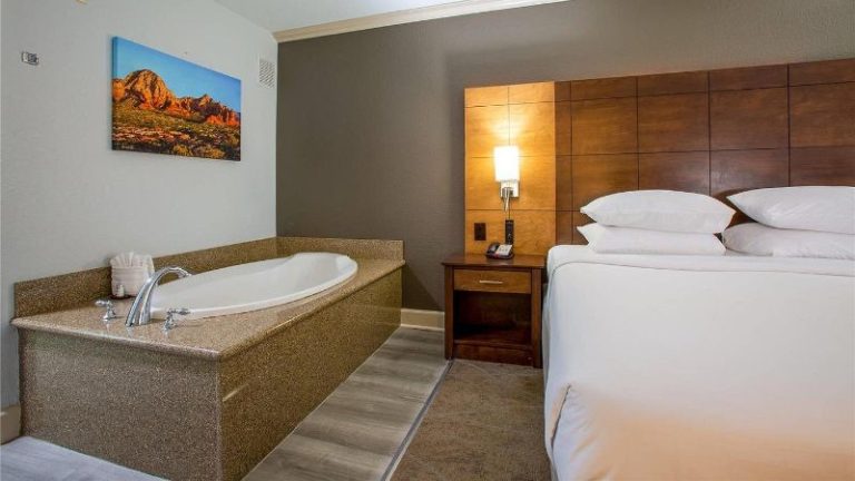 Arroyo Pinion Hotel, Ascend Hotel Collection