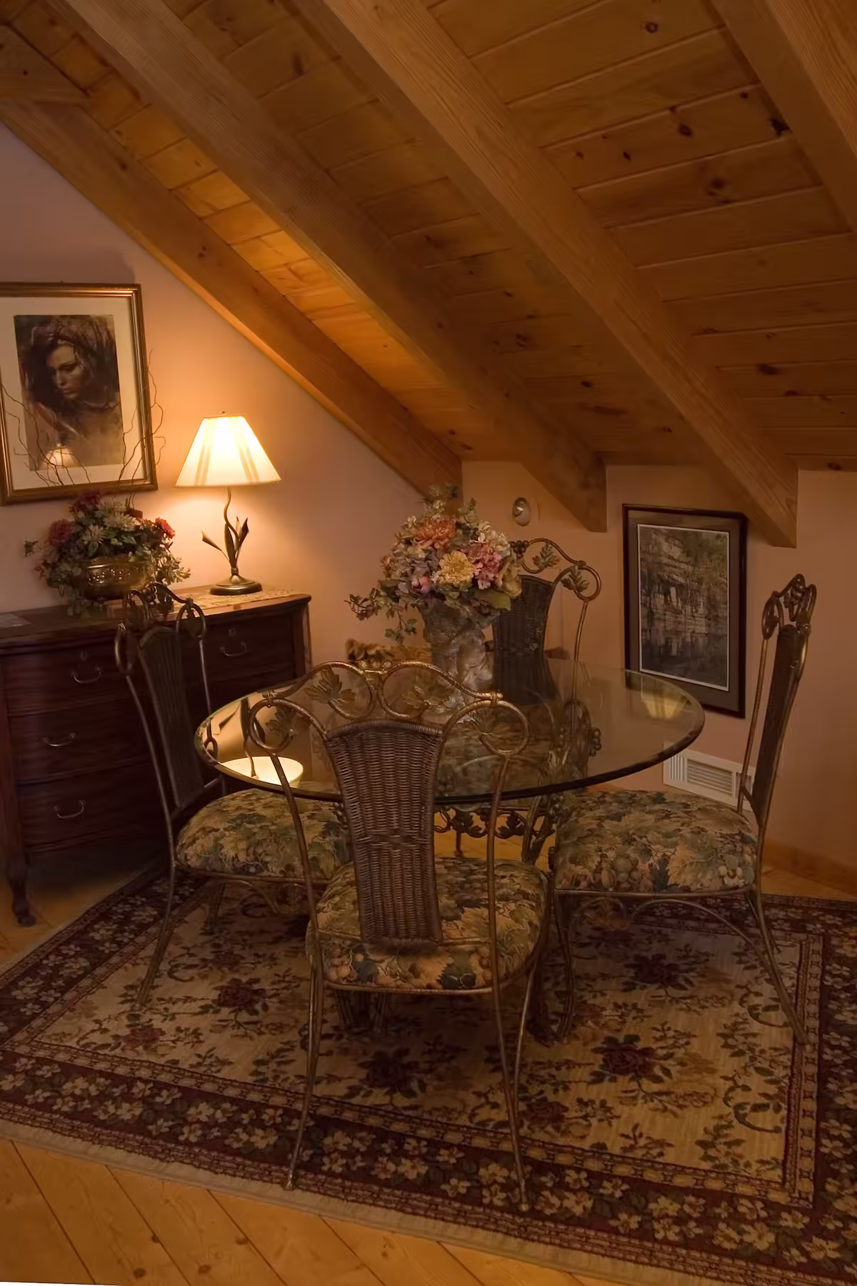 Azalea Falls Cabin, cabin with a private hot tub, photo 2