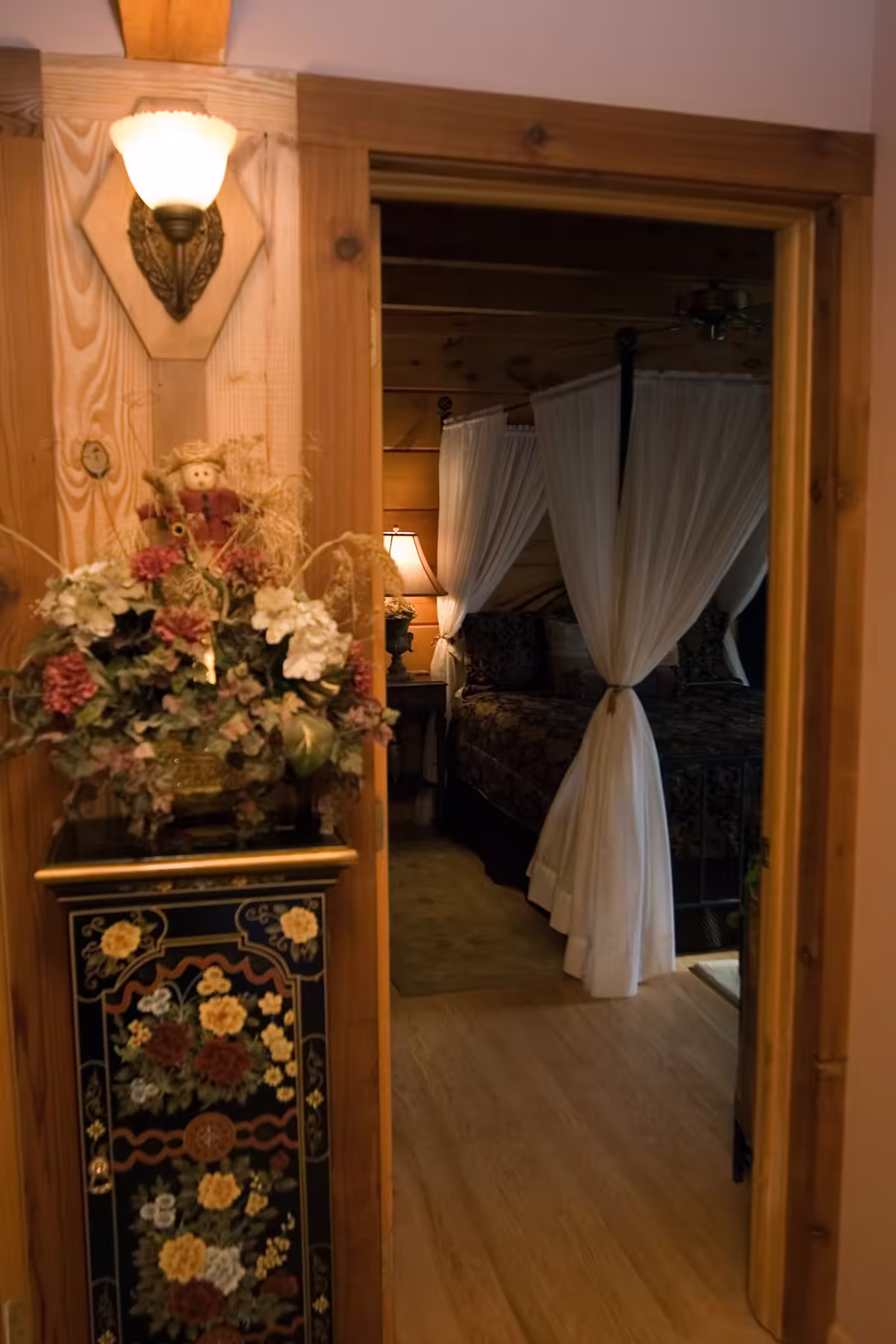 Azalea Falls Cabin, cabin with a private hot tub, photo 5