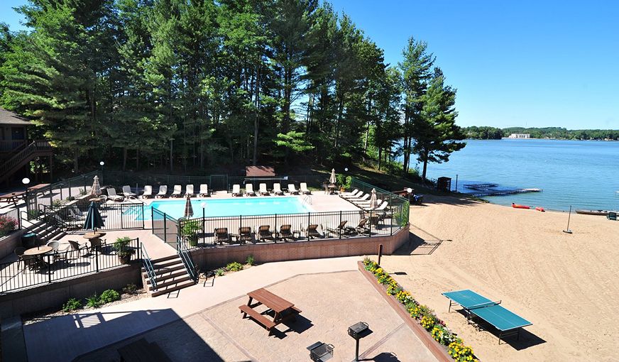 Sunset Bay Resort & Suites, room with private jacuzzi, photo 6