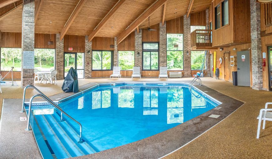 Baymont by Wyndham Delaware, room with private jacuzzi, photo 7