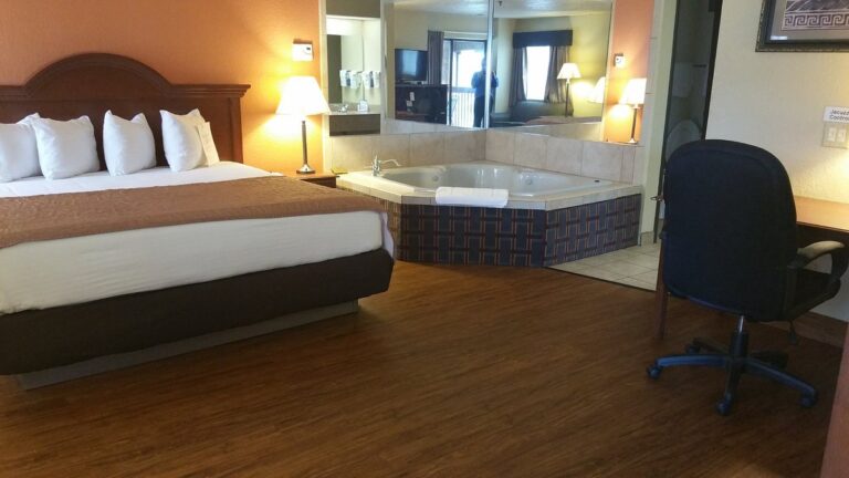 Baymont by Wyndham Tupelo