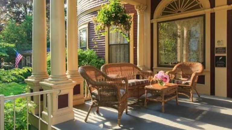 Berry Manor Inn