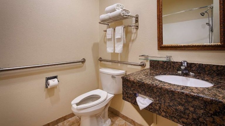 Best Western Lockhart Hotel & Suites