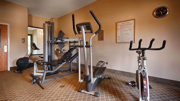 Best Western Plus Bass Hotel & Suites
