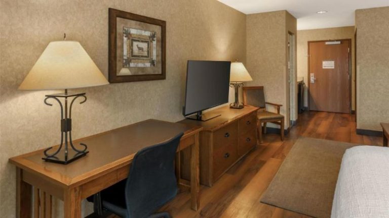 Best Western Plus Kelly Inn