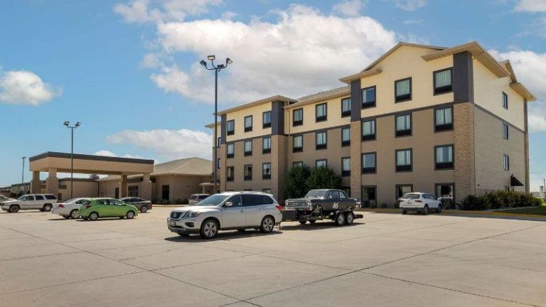 Best Western Plus North Platte Inn & Suites