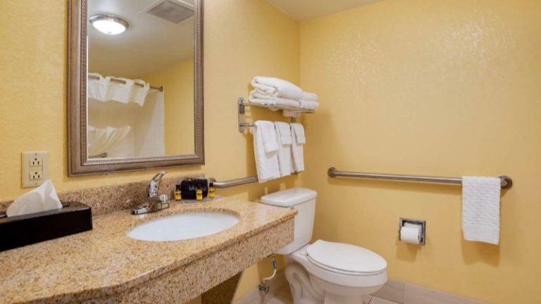 Best Western Plus Oak Mountain Inn