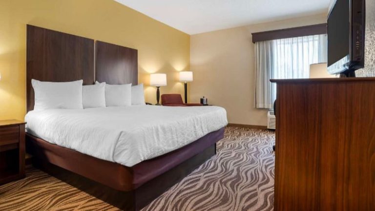 Best Western Plus Oak Mountain Inn