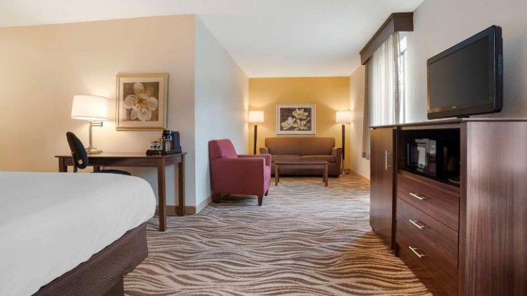 Best Western Plus Oak Mountain Inn