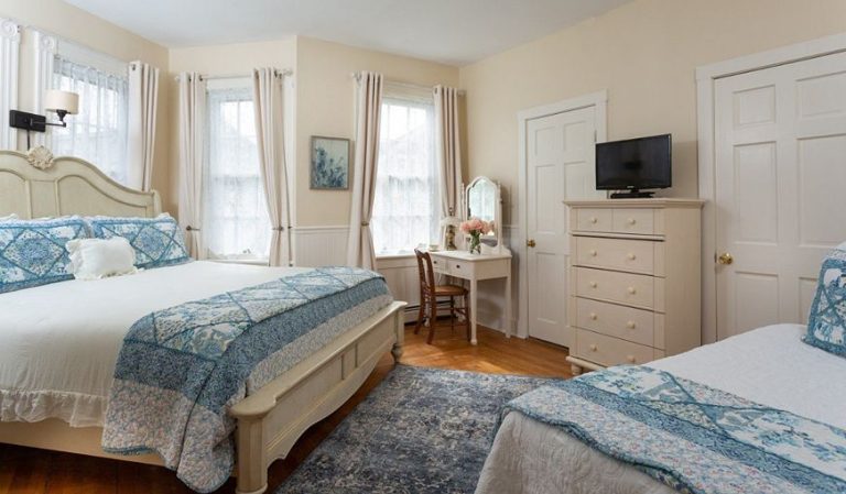 Blue Dory Inn