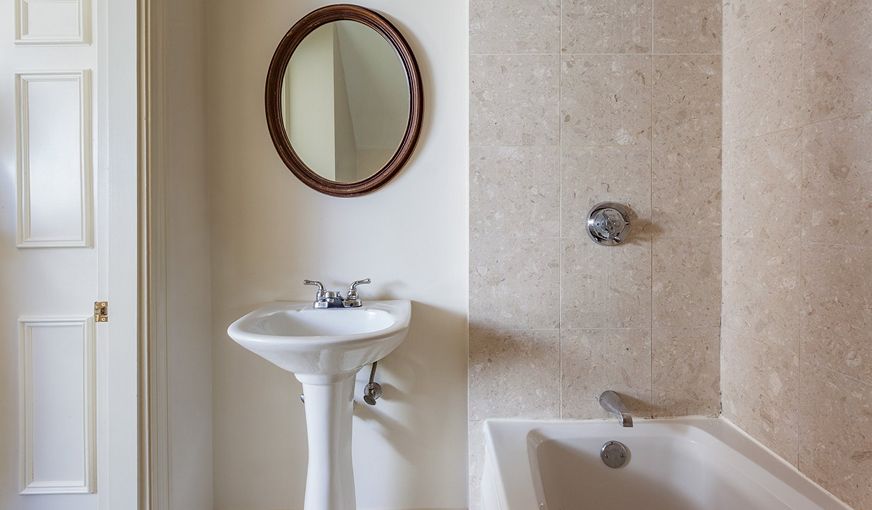 Blue Dory Inn, room with private jacuzzi, photo 6
