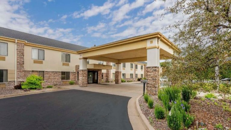 Comfort Inn & Suites Black River Falls I-94