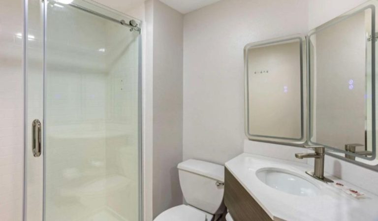 Comfort Inn & Suites Harrisburg-Hershey North