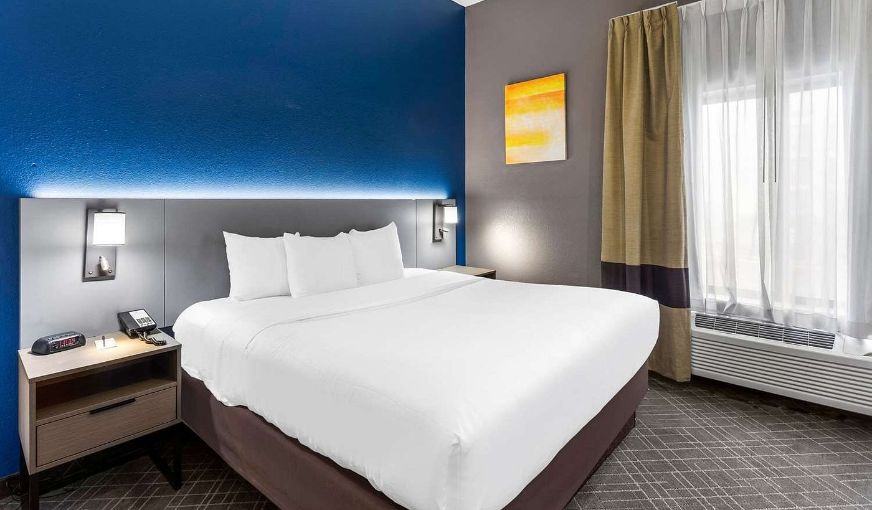 Comfort Inn & Suites Kenosha, photo 3