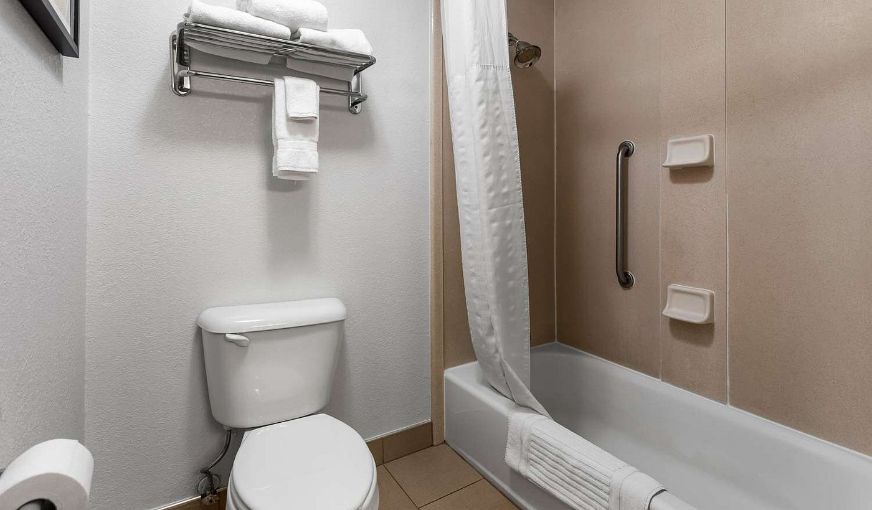 Comfort Inn & Suites Kenosha, photo 4