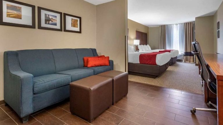 Comfort Suites Bridgeport – Clarksburg