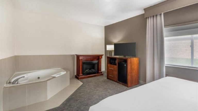 Comfort Suites Omaha