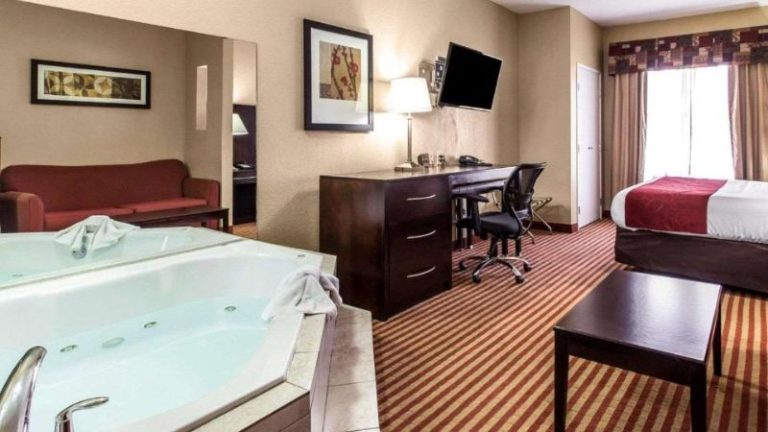 Comfort Suites