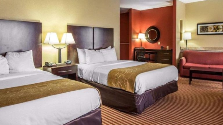 Comfort Suites