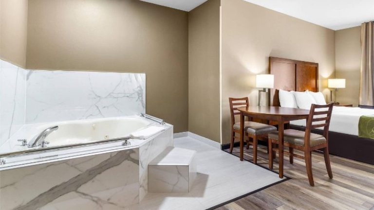 Comfort Suites