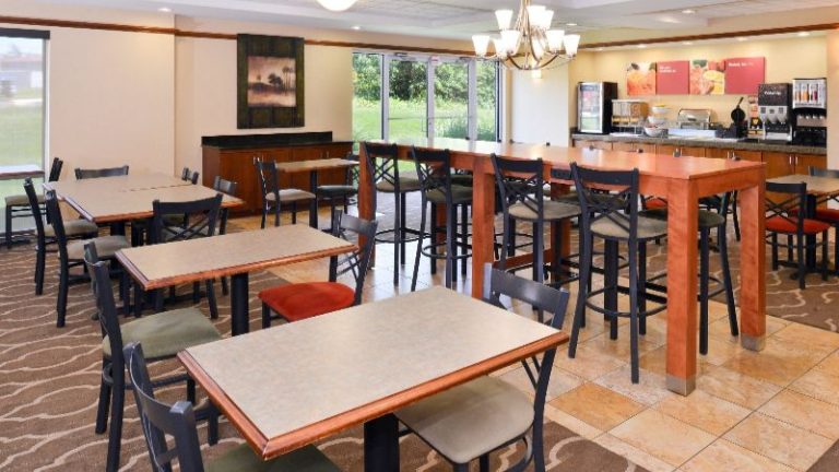 Comfort Suites